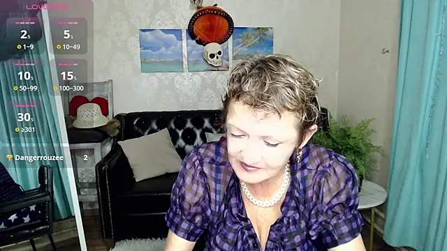 Snapshot of SexyGrandma_ chatting on 10/20/25, 05:13 SexyGrandma online show from 10/20/25, 05:13