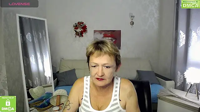 Snapshot of SexyGrandma_ chatting on 09/16/25, 05:14 SexyGrandma online show from 09/16/25, 05:14