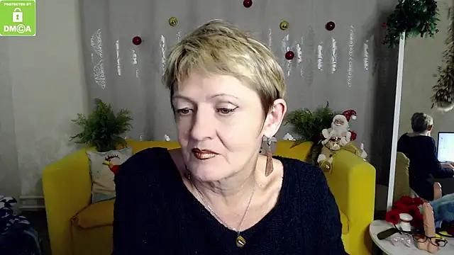 Snapshot of SexyGrandma_ chatting on 12/13/25, 08:04 SexyGrandma online show from 12/13/25, 08:04