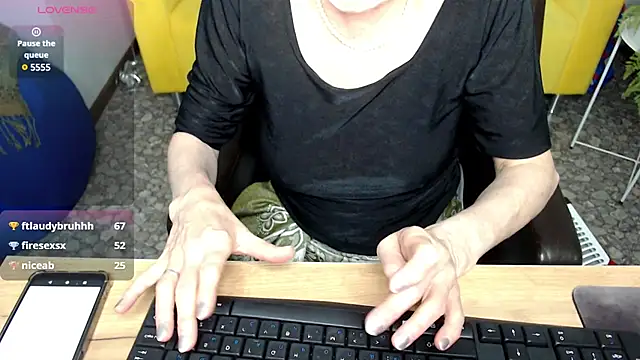 Snapshot of SexyGrandma_ chatting on 02/25/25, 12:47 SexyGrandma online show from 02/25/25, 12:47