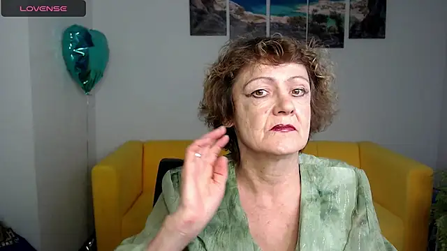 Snapshot of SexyGrandma_ chatting on 02/28/25, 03:37 SexyGrandma online show from 02/28/25, 03:37