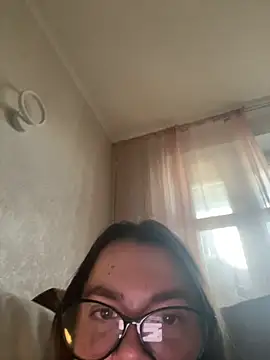 DearAlise online show from 11/26/25, 08:47