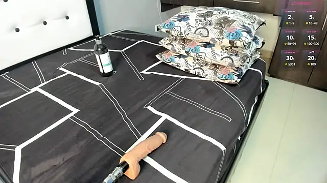 AlexxaSmall online show from 11/07/25, 03:00