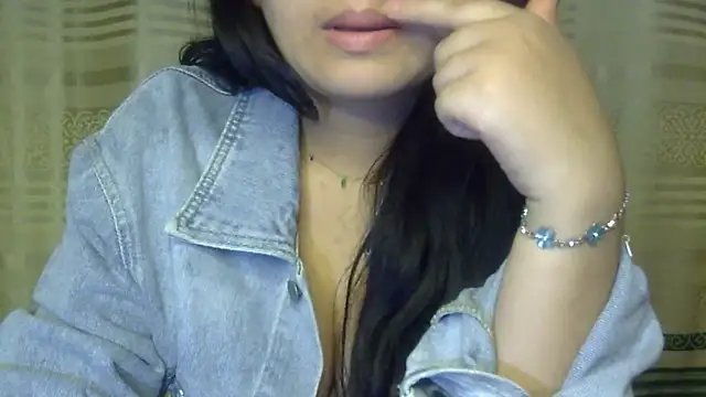 Snapshot of undressed_princesss chatting on 06/02/26, 05:57 undressed princesss online show from 06/02/26, 05:57