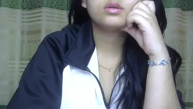 Snapshot of undressed_princesss chatting on 05/26/26, 10:35 undressed princesss online show from 05/26/26, 10:35