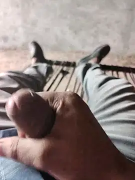 xmanrawan2 online show from 11/18/25, 11:46