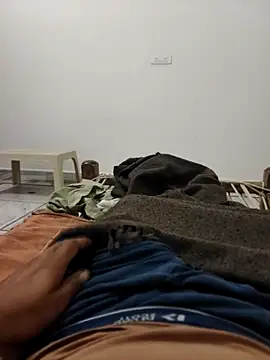 xmanrawan2 online show from 10/28/25, 05:34