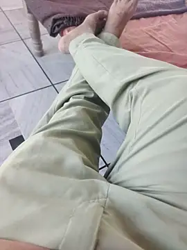 xmanrawan2 online show from 10/19/25, 04:15