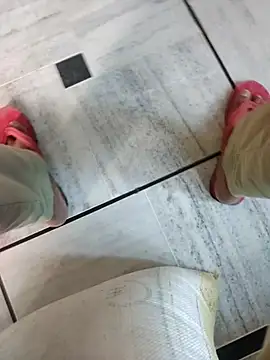 xmanrawan2 online show from 10/06/25, 03:08