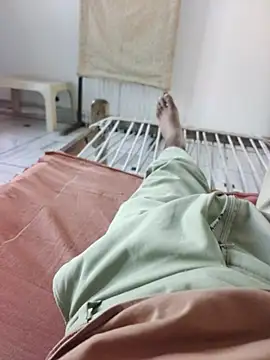 xmanrawan2 online show from 10/05/25, 04:03