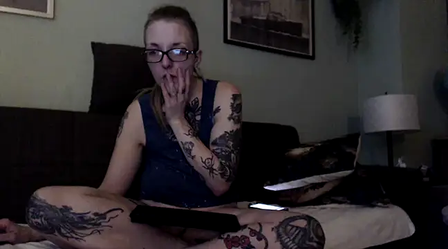 Snapshot of Astrid-Gilbert chatting on 03/02/25, 10:23 Astrid-Gilbert online show from 03/02/25, 10:23