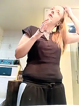 Snapshot of Astrid-Gilbert chatting on 02/19/25, 07:50 Astrid-Gilbert online show from 02/19/25, 07:50