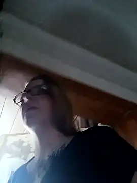 Snapshot of Astrid-Gilbert chatting on 03/19/25, 08:12 Astrid-Gilbert online show from 03/19/25, 08:12