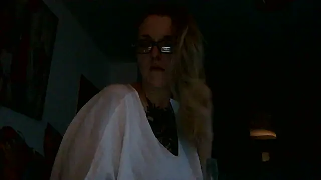 Astrid-Gilbert online show from 12/20/25, 03:04