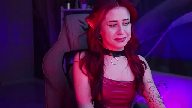 MisaPage online show from 12/04/25, 03:16