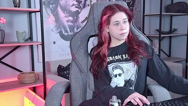 MisaPage online show from 11/28/25, 12:00