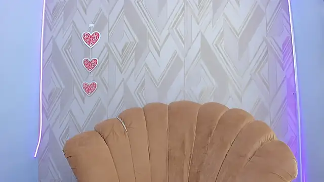 Emmagomez   online show from 02/11/25, 09:35