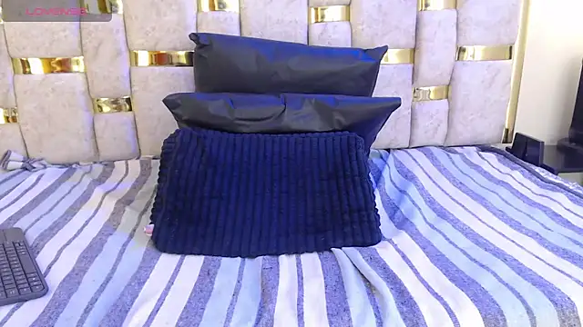 emily fox 3 online show from 02/25/25, 02:48
