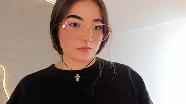 Shanntal  online show from 02/25/26, 07:25