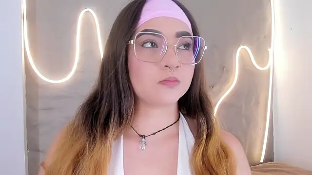 Shanntal  online show from 03/20/26, 07:59