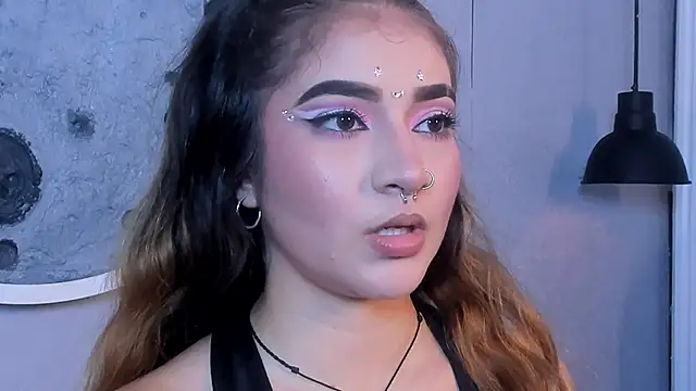 Shanntal  online show from 11/12/25, 07:29