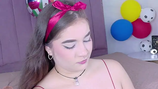 Snapshot of Shanntal_ chatting on 06/24/26, 07:33 Shanntal online show from 06/24/26, 07:33