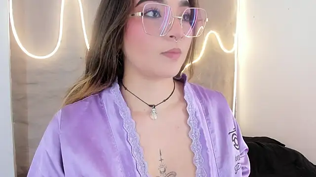 Shanntal  online show from 02/19/26, 07:44