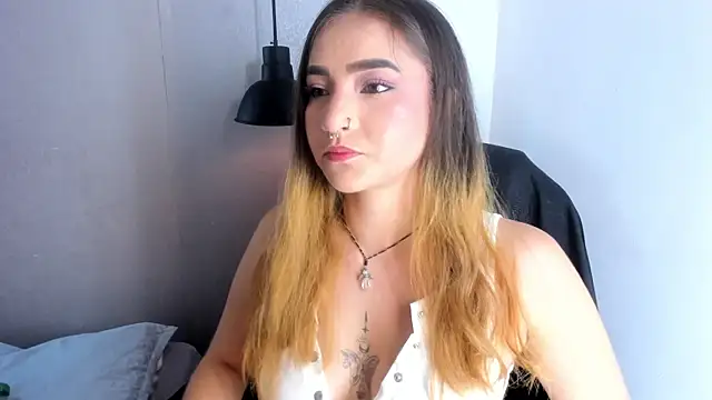 Shanntal  online show from 10/06/25, 07:36