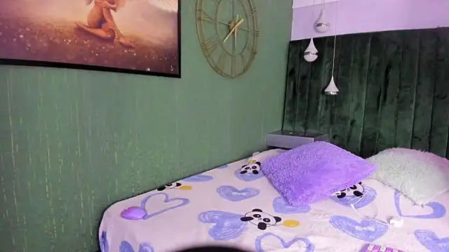 zoe taylorr1 online show from 10/16/25, 03:59
