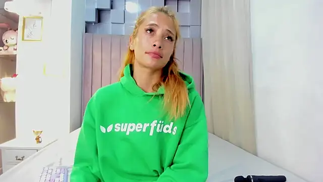 zoe taylorr1 online show from 02/27/25, 02:46