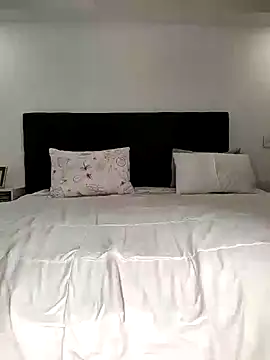 sofiaxox online show from 10/22/25, 12:32