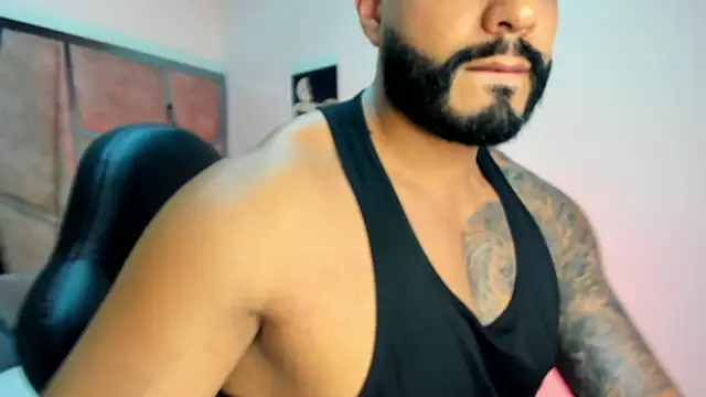 LeandroRusso online show from 02/21/25, 07:32