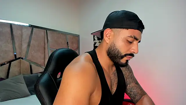 LeandroRusso online show from 02/23/25, 02:07