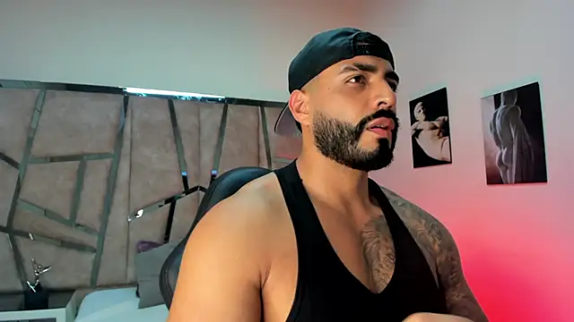 LeandroRusso online show from 02/22/25, 07:58