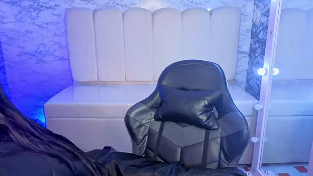 Hela v online show from 04/13/26, 01:04