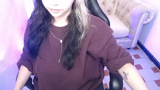 Hela v online show from 03/06/26, 01:06