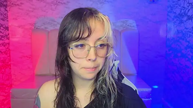 Hela v online show from 03/21/26, 01:04