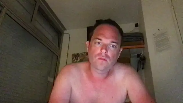 Snapshot of Funnyjul31 chatting on 06/04/26, 09:52 Funnyjul31 online show from 06/04/26, 09:52