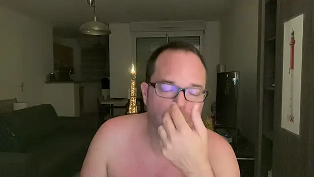 Snapshot of Funnyjul31 chatting on 07/11/26, 01:22 Funnyjul31 online show from 07/11/26, 01:22