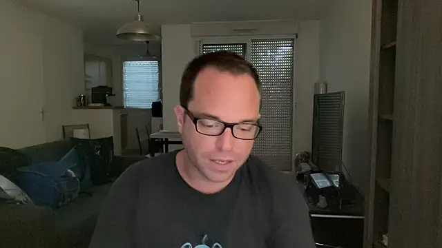 Snapshot of Funnyjul31 chatting on 05/31/26, 02:01 Funnyjul31 online show from 05/31/26, 02:01
