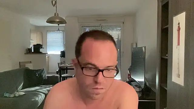 Snapshot of Funnyjul31 chatting on 07/10/26, 05:35 Funnyjul31 online show from 07/10/26, 05:35