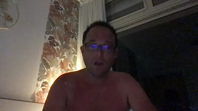 Snapshot of Funnyjul31 chatting on 06/06/26, 08:36 Funnyjul31 online show from 06/06/26, 08:36