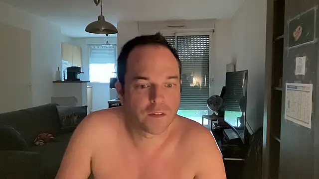 Funnyjul31 online show from 02/05/26, 04:25