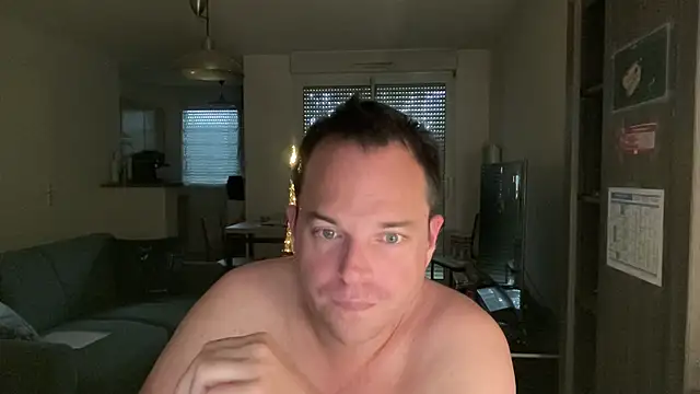 Funnyjul31 online show from 04/13/26, 03:49