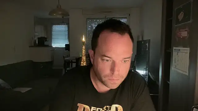 Funnyjul31 online show from 04/12/26, 02:20