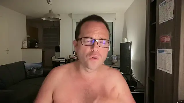 Funnyjul31 online show from 10/29/25, 07:46