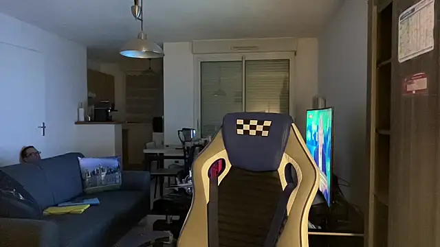 Funnyjul31 online show from 03/21/25, 08:40