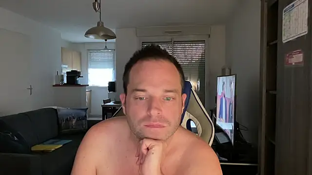 Funnyjul31 online show from 03/17/25, 06:00