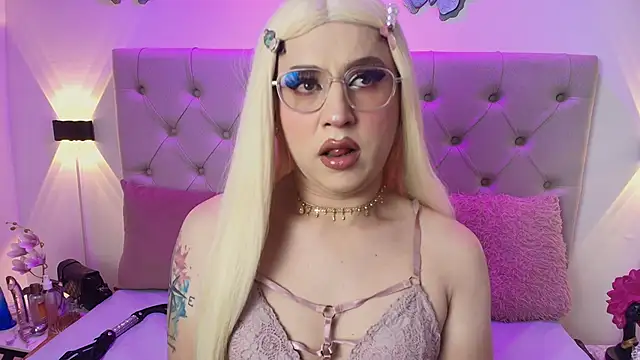 Snapshot of Alyssaa_Hunter chatting on 03/05/25, 09:59 Alyssaa Hunter online show from 03/05/25, 09:59