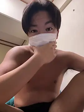 Snapshot of RUKI042 chatting on 09/20/25, 04:23 RUKI042 online show from 09/20/25, 04:23